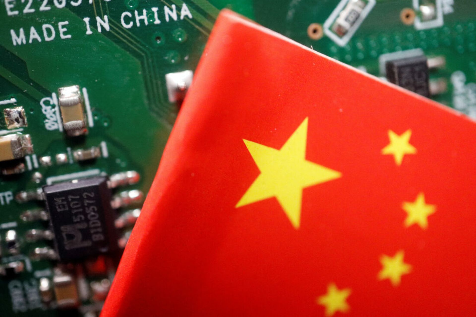 US weighs more restrictions on China's access to AI chips: report