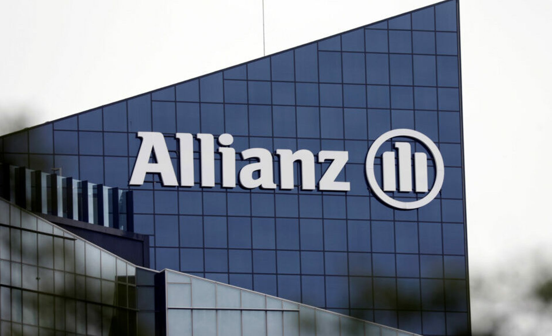 Allianz scraps proposed acquisition of Singapore's Income Insurance