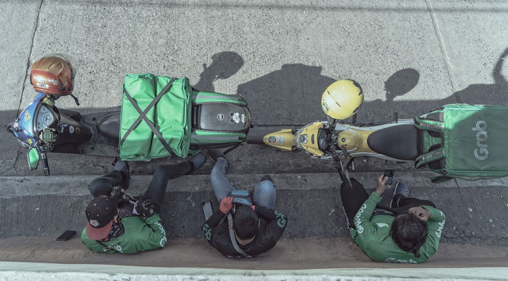 Grab tightens grip on SE Asia's food delivery market, ShopeeFood takes second spot