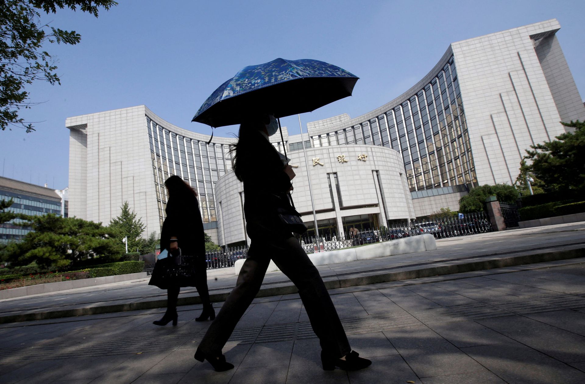 China stocks rise after central bank speeds up stimulus measures