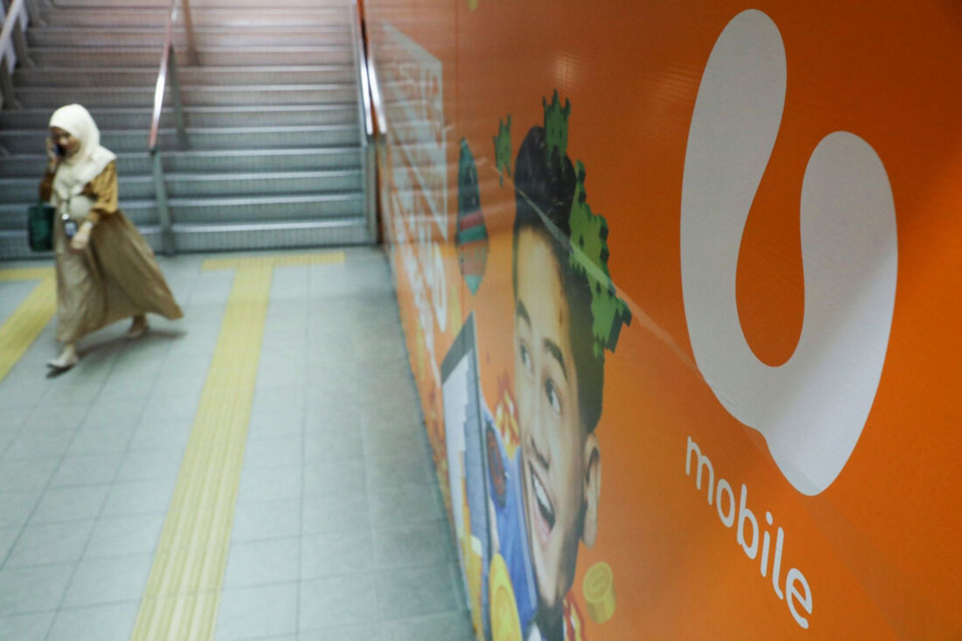 Malaysia's Mawar Setia to buy ST Telemedia's stake in U Mobile