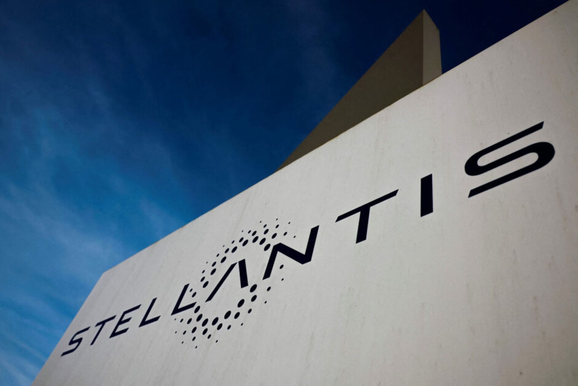 Stellantis-CATL joint venture to invest $4.3b in EV battery factory in Spain