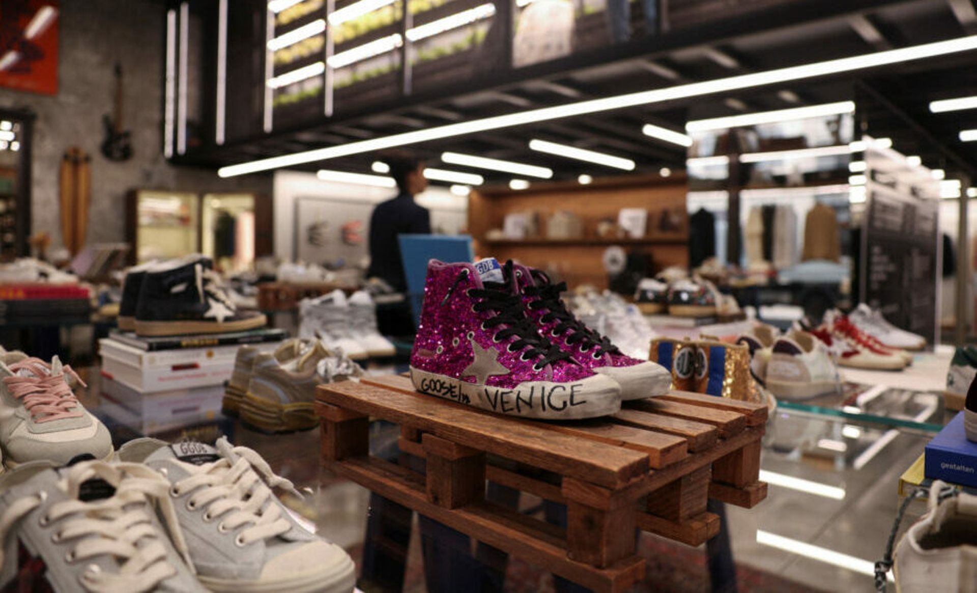 HK firm backed buy Alibaba's Tsai buys 12% in Italy's Golden Goose