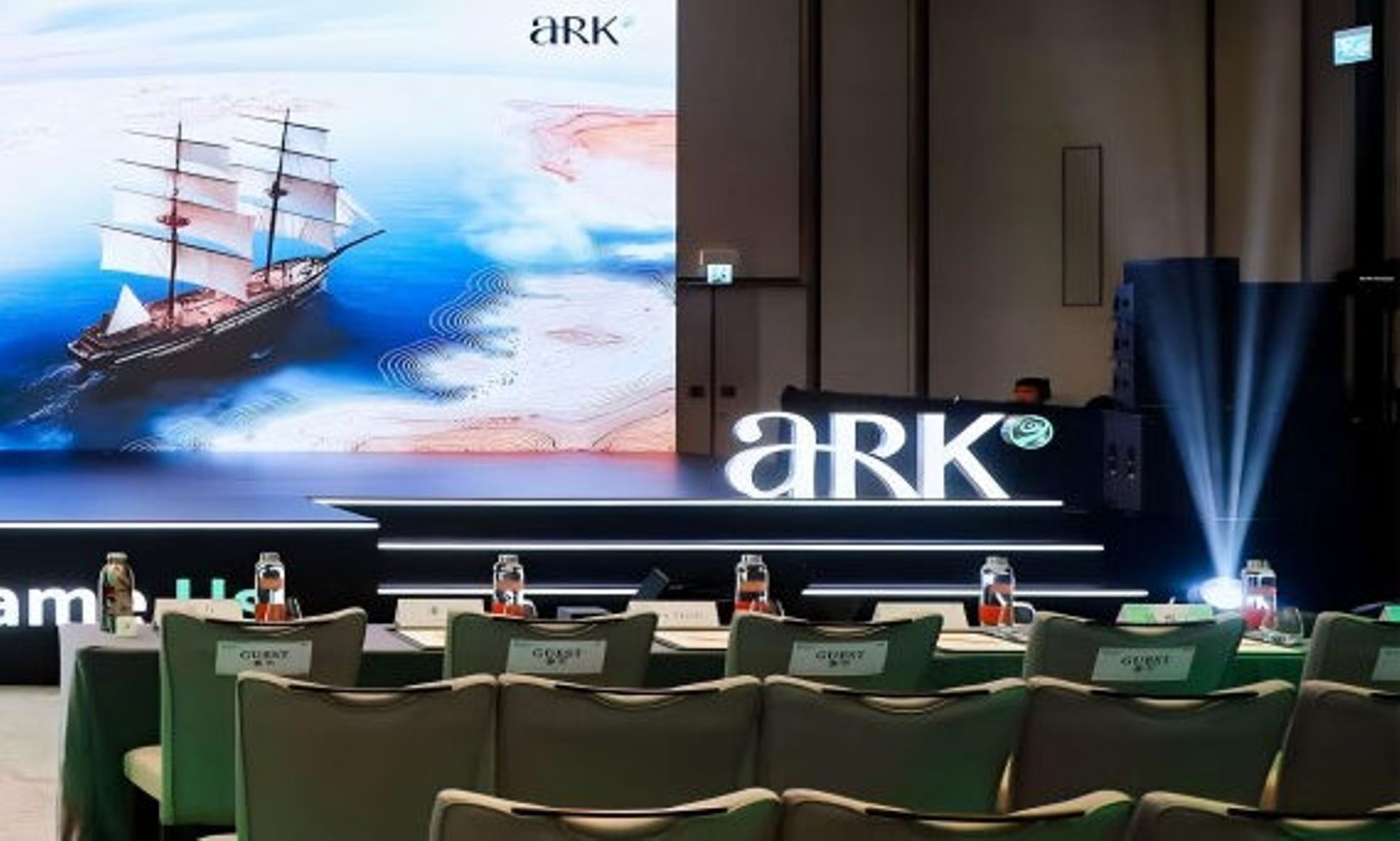 Rich Chinese searching for stable fund returns in infrastructure
