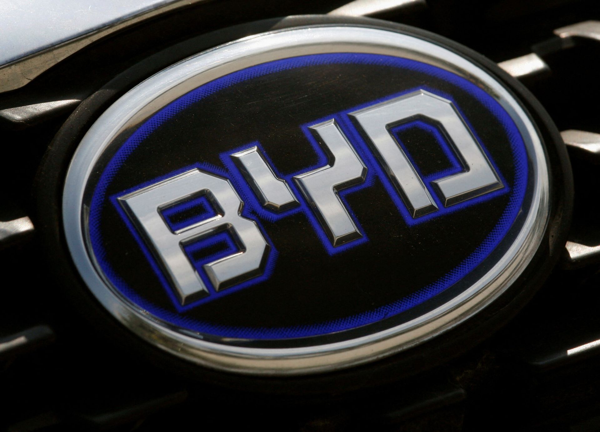 China's BYD raises $5.6b in upsized share sale