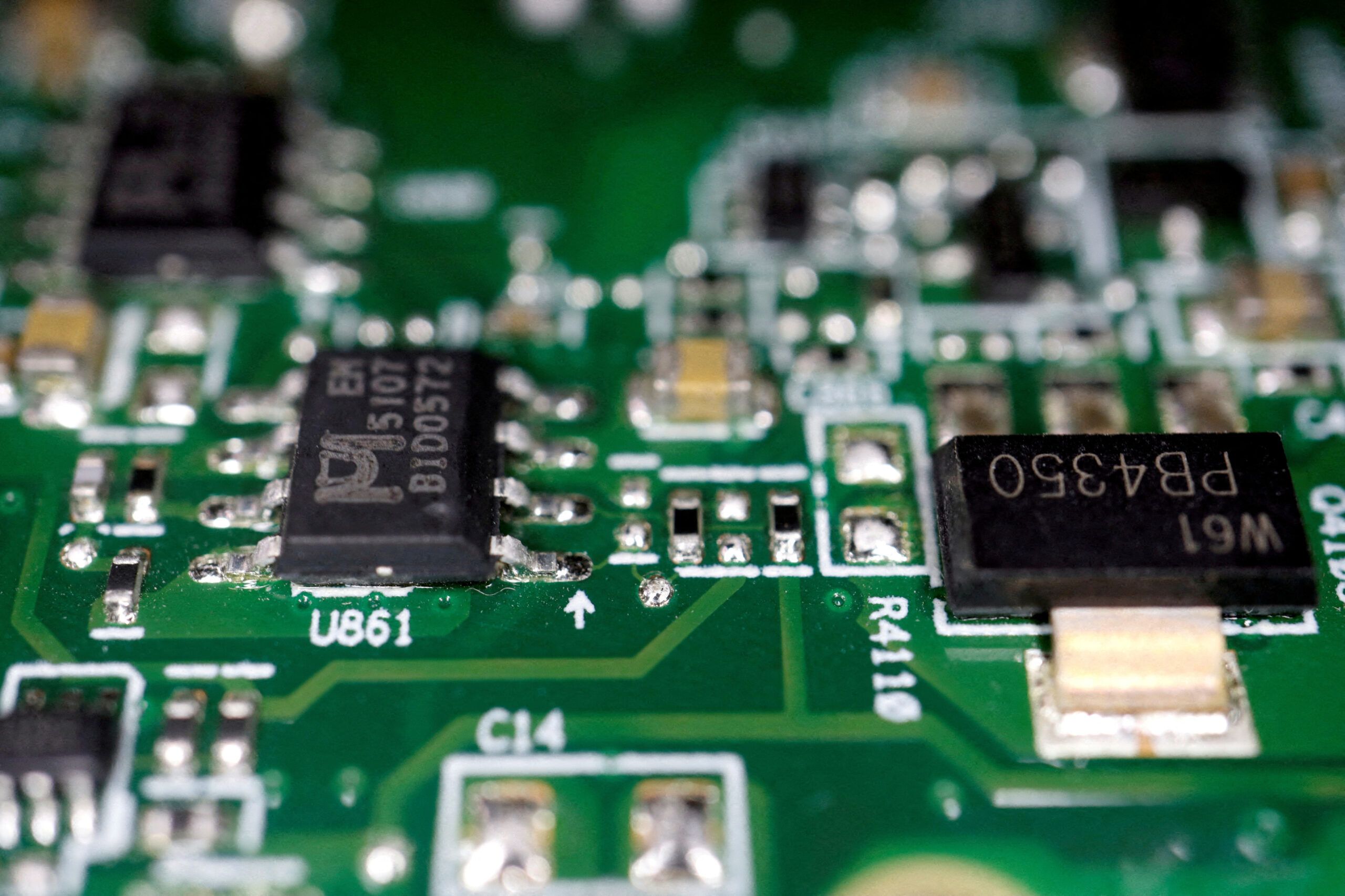Taiwan's Quanta Computer eyes up to $2.2b in share sale