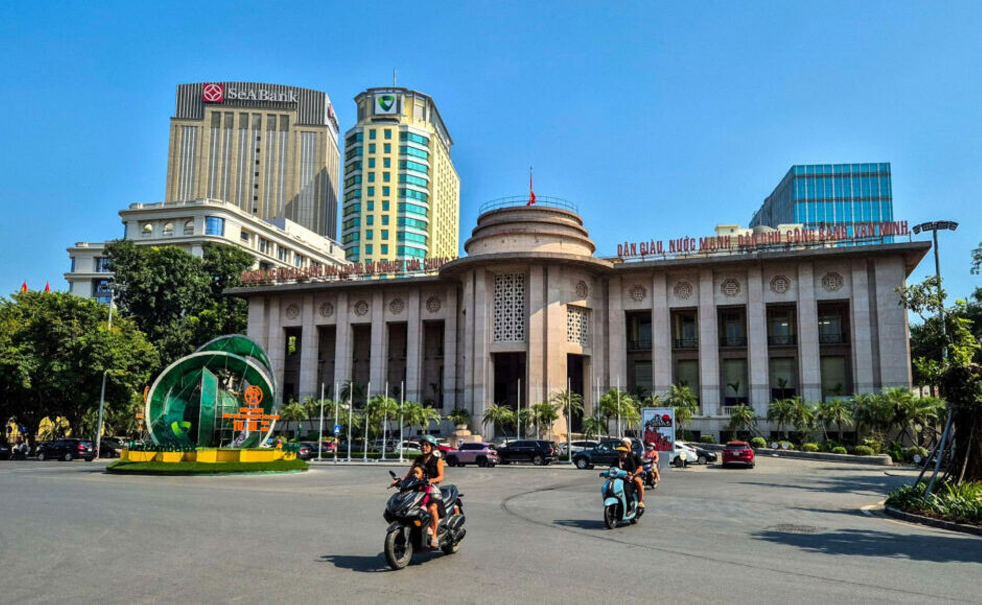 Vietnam allows some banks to have up to 49% foreign ownership