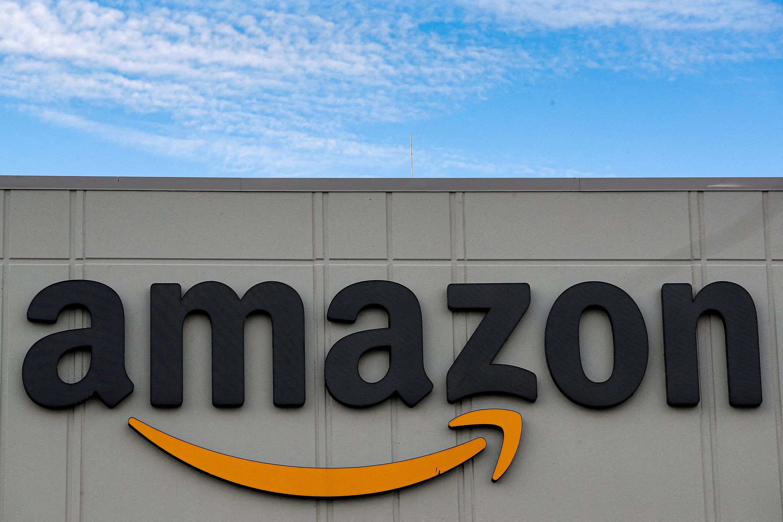 Amazon looking to raise $25b from dollar bond sale