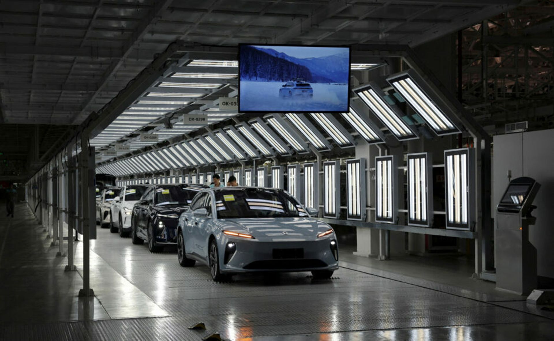 CATL in talks to buy major stake in EV maker Nio's power unit: report