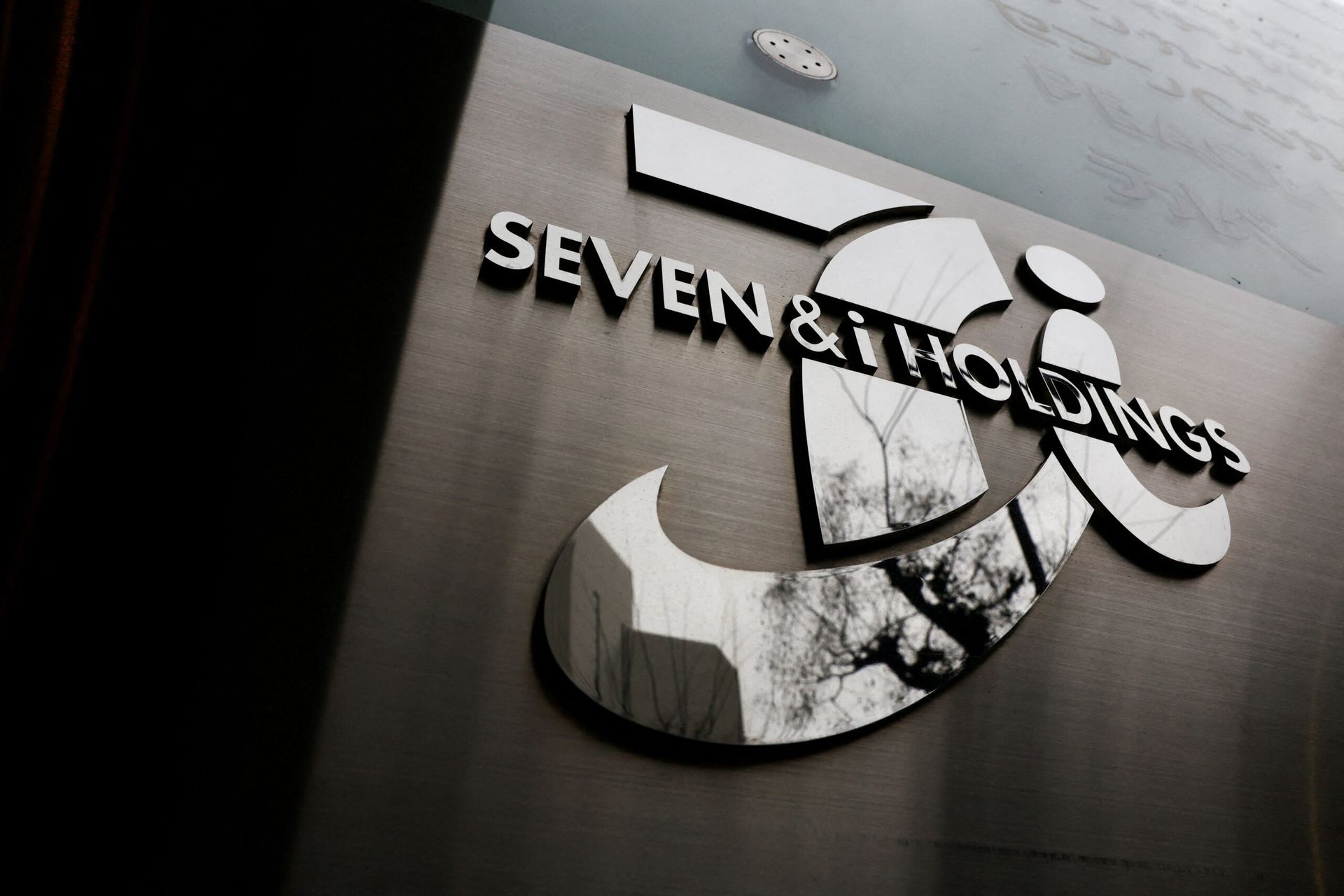 Seven & i Holdings looking to sell partial stake in Seven Bank to Itochu