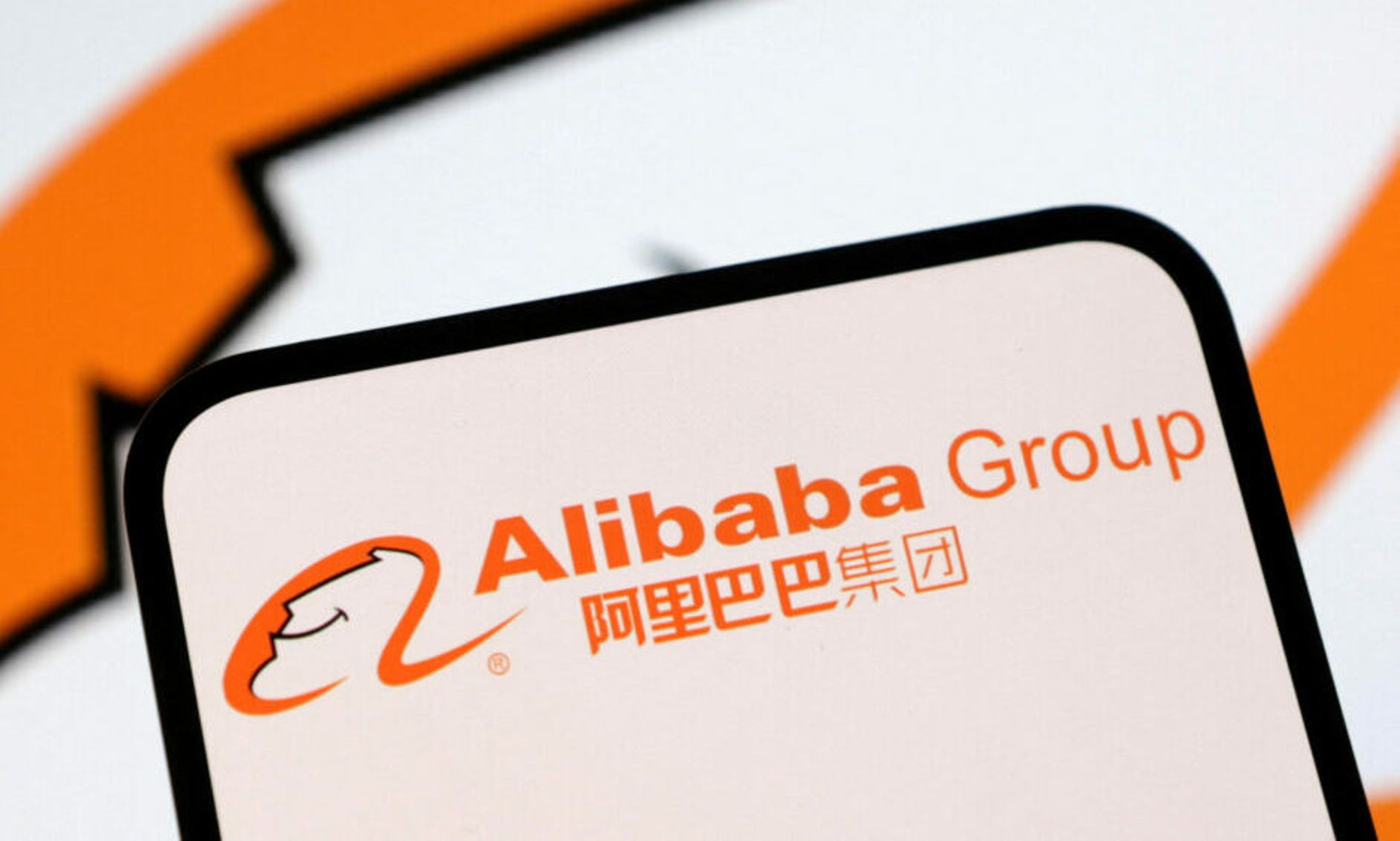 Trump administration concerned by Apple's plan to put Alibaba's AI on iPhones