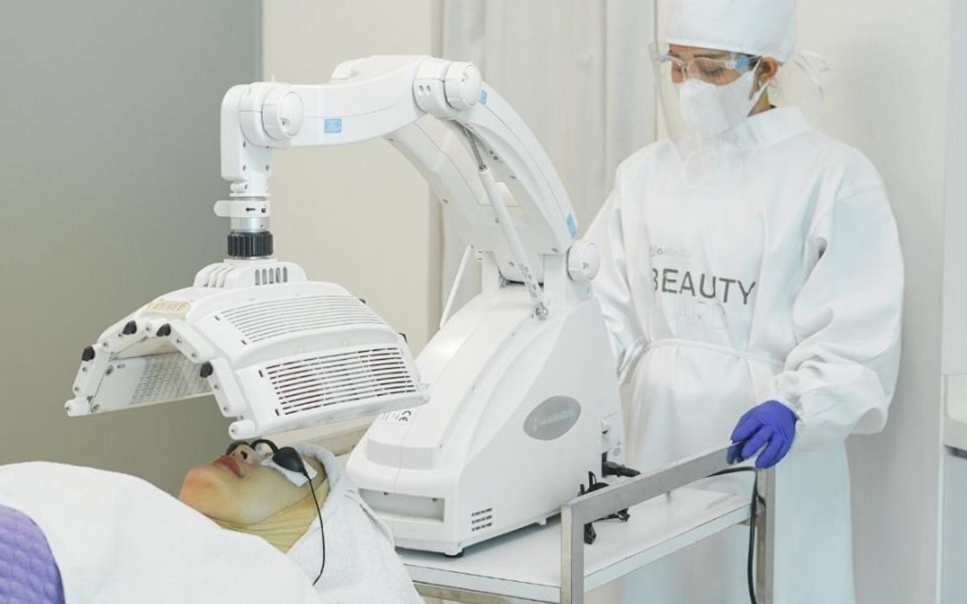 One of Indonesia’s biggest skincare chains seeks fresh funds