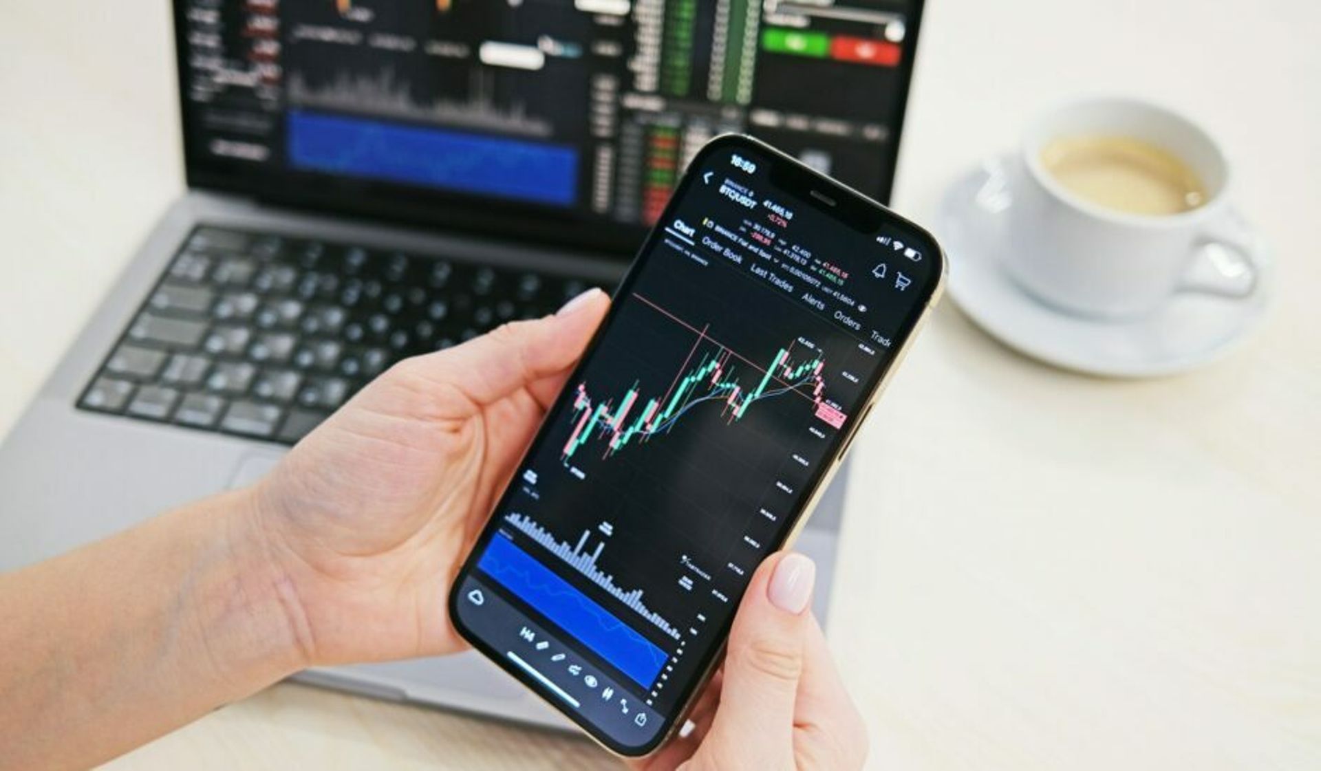 Singapore's GIC eyes stake in Indian stockbroking firm Groww, seeks CCI nod