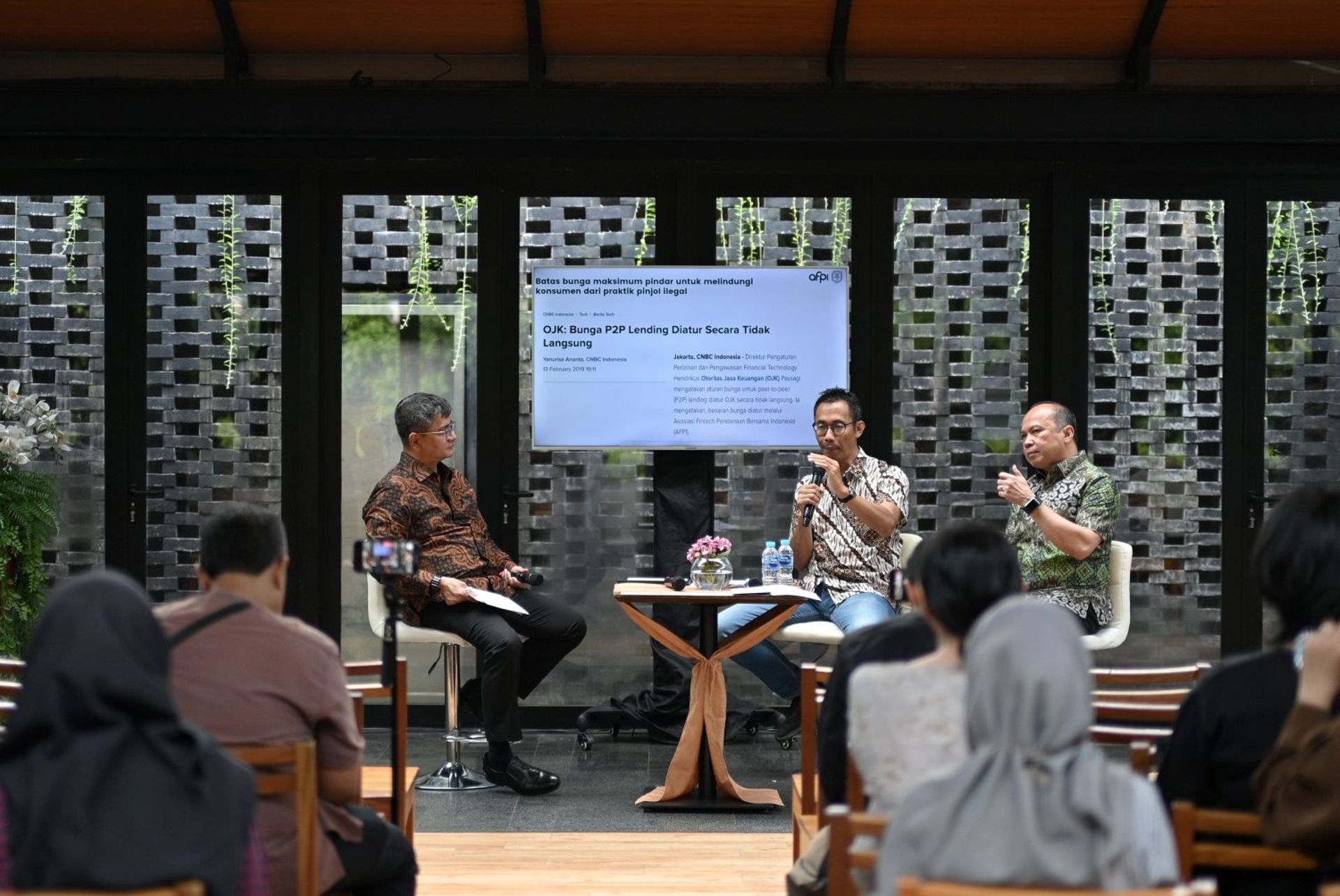 Indonesia's P2P lenders deny price-fixing allegations amid ongoing probe