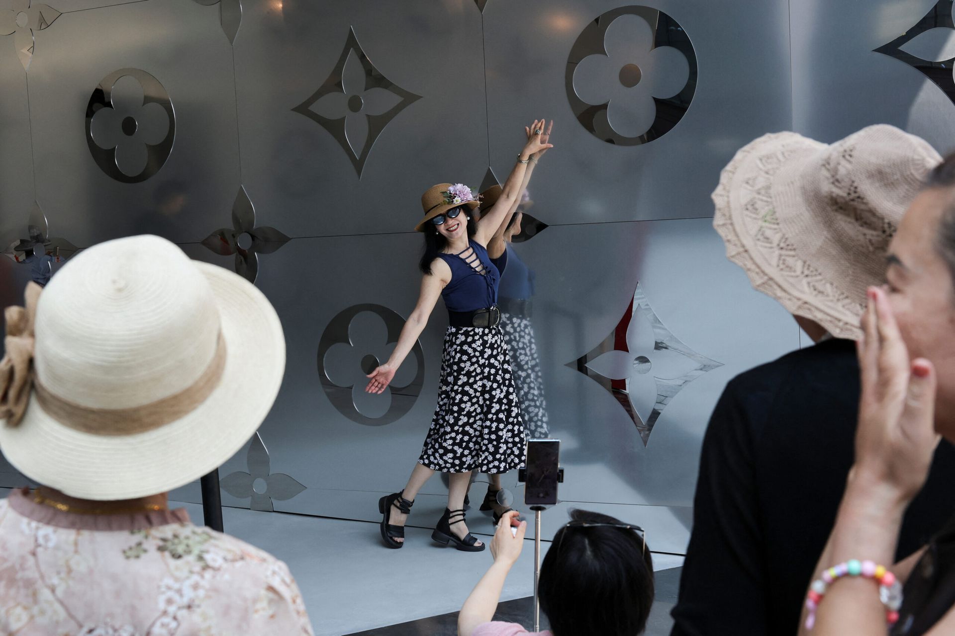 Global high-end brands bet on conceptual stores to revive China sales