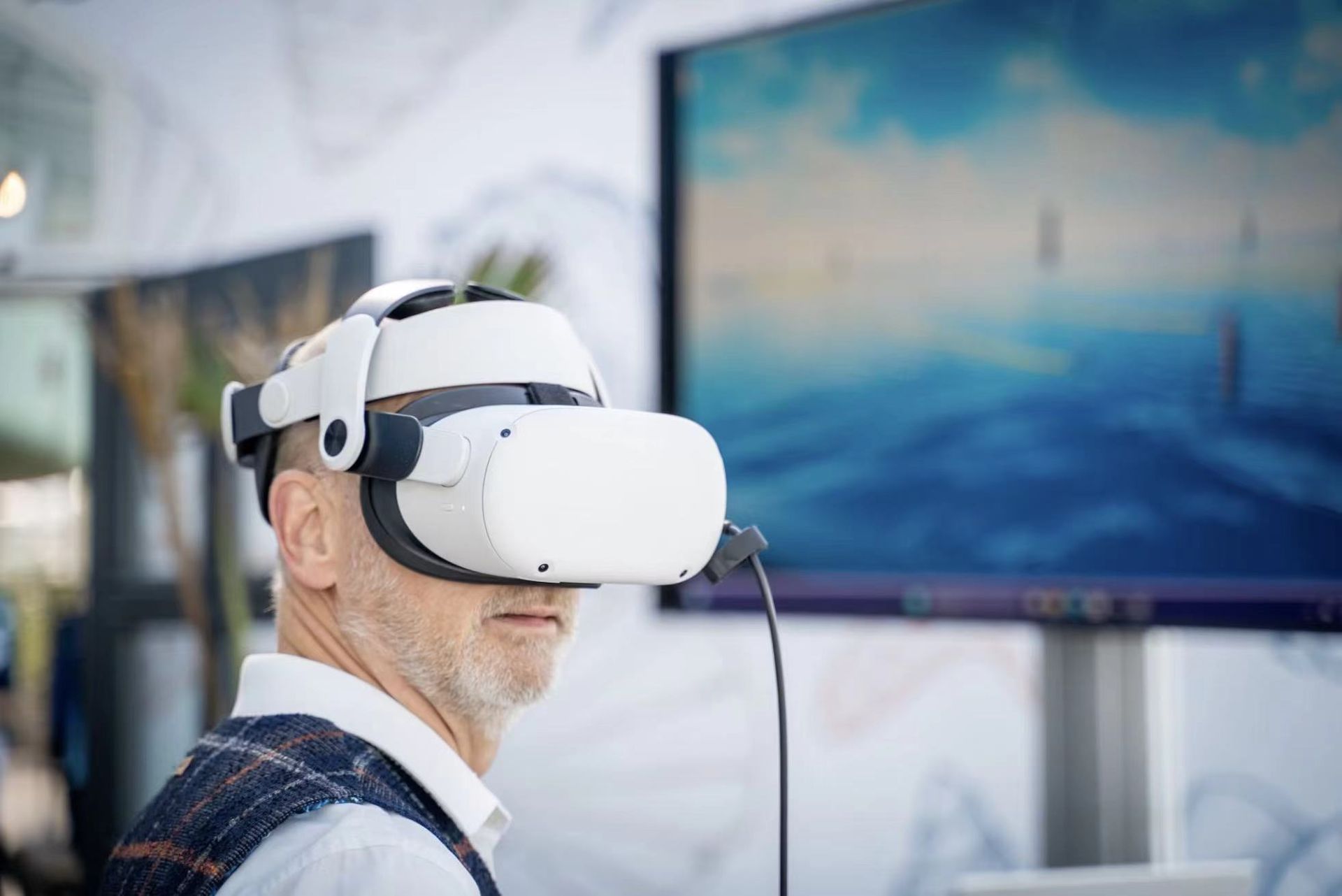 Chinese microdisplay maker BCDtek raises $83.5m funding in AI, AR push