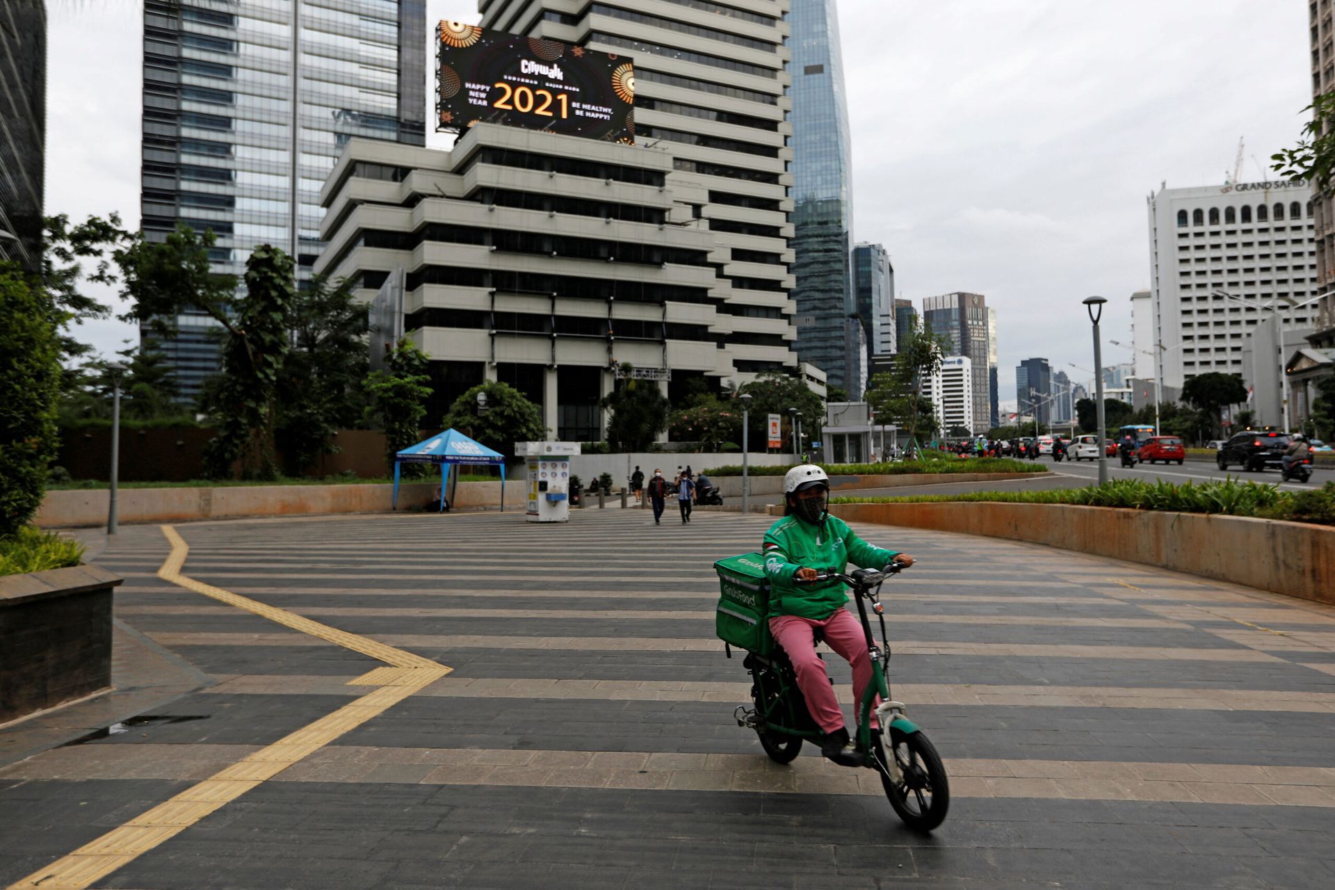 Grab, GoTo offer golden share to Danantara to secure merger nod: report