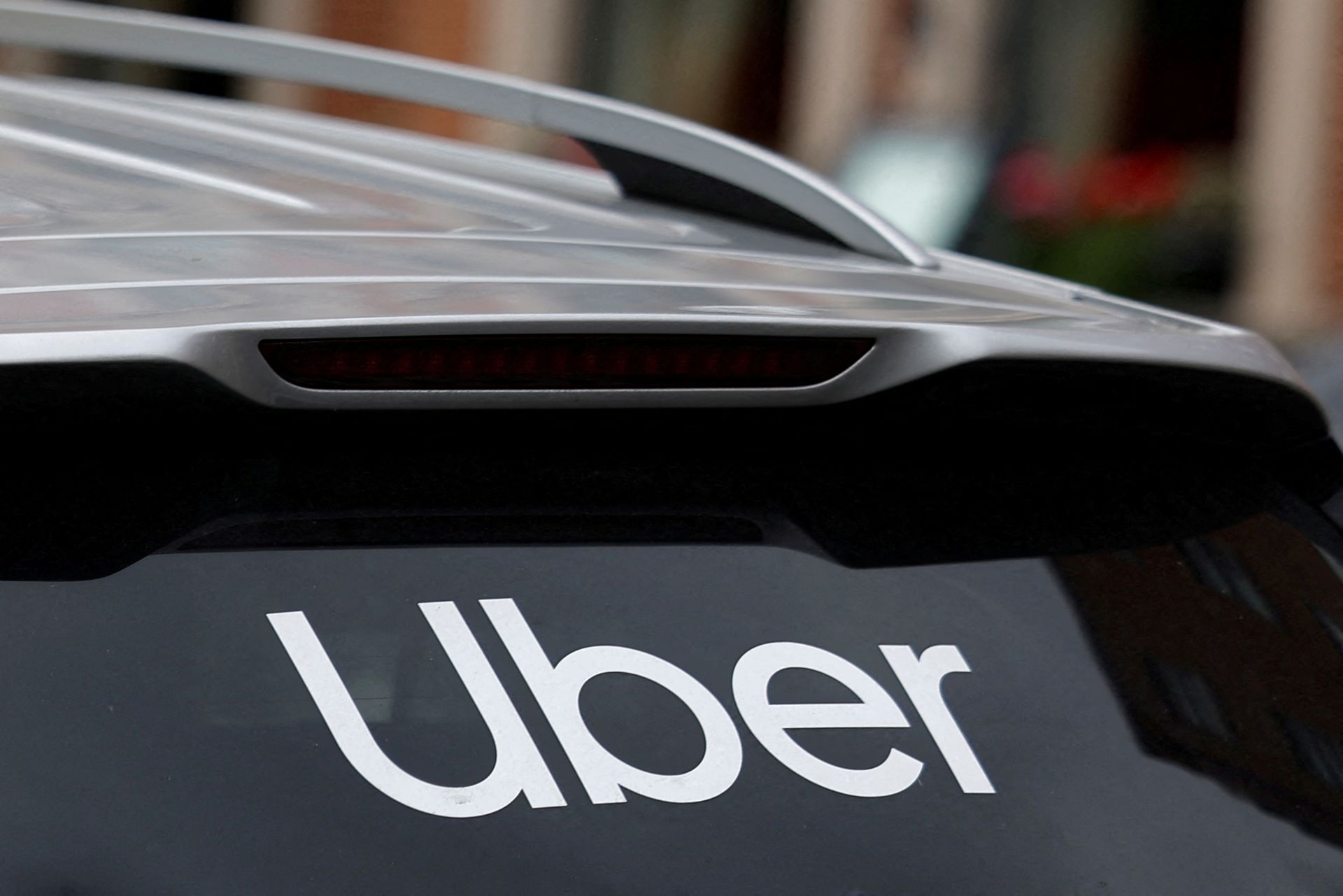 Uber bets on loyalty scheme to drive growth, unveils $20b buyback plan