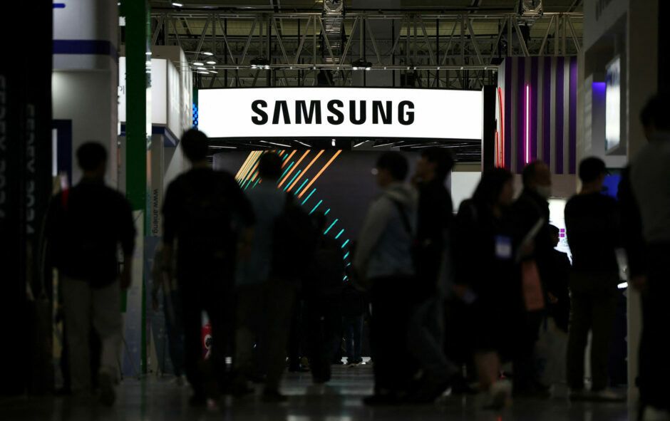 Samsung's operating profit jumps 19x in Q2 but shares slump