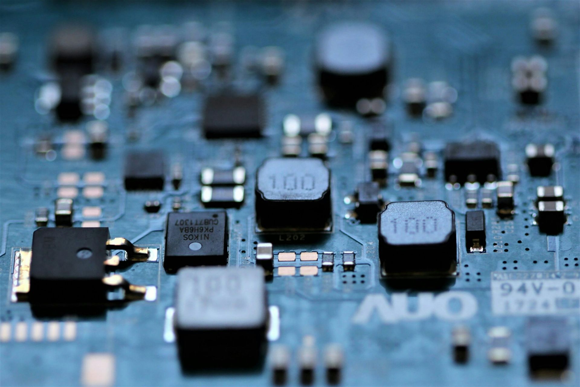 Chip deigner OmniVision raises $616m in Hong Kong IPO