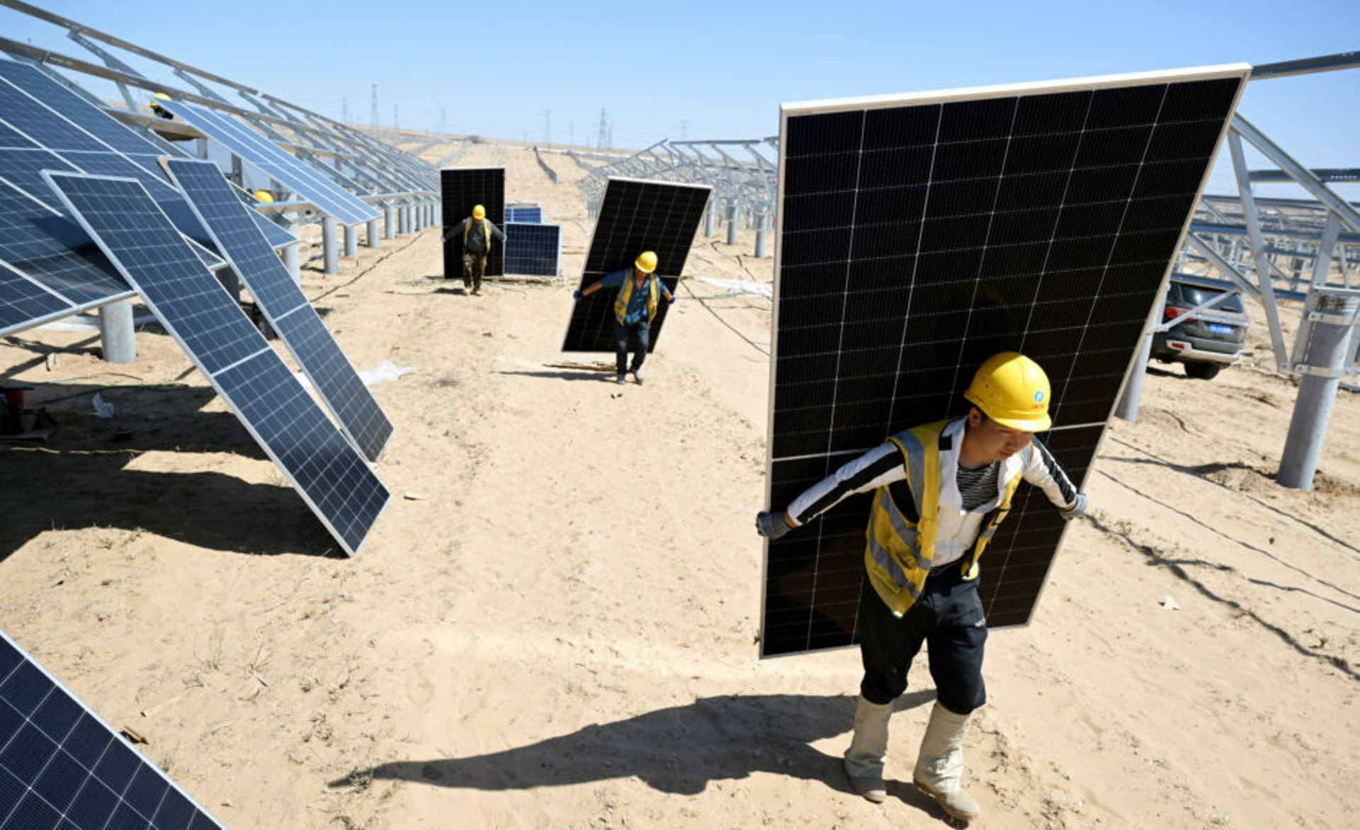 China solar industry's losses narrow in Q3 as Beijing reins in overcapacity