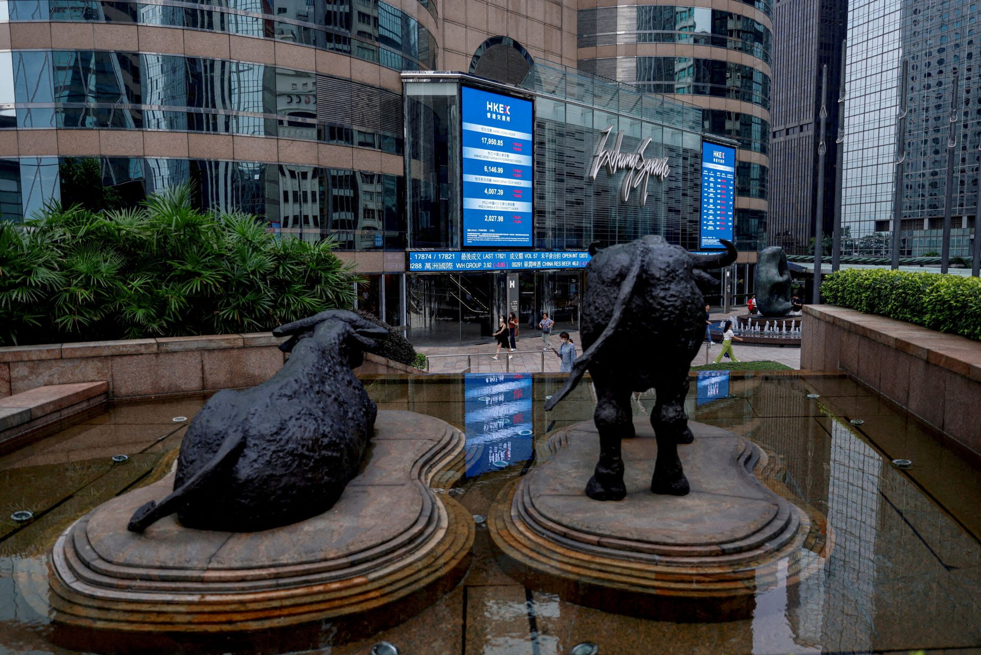 China's Wuxi Lead stages muted Hong Kong debut after $627m offering