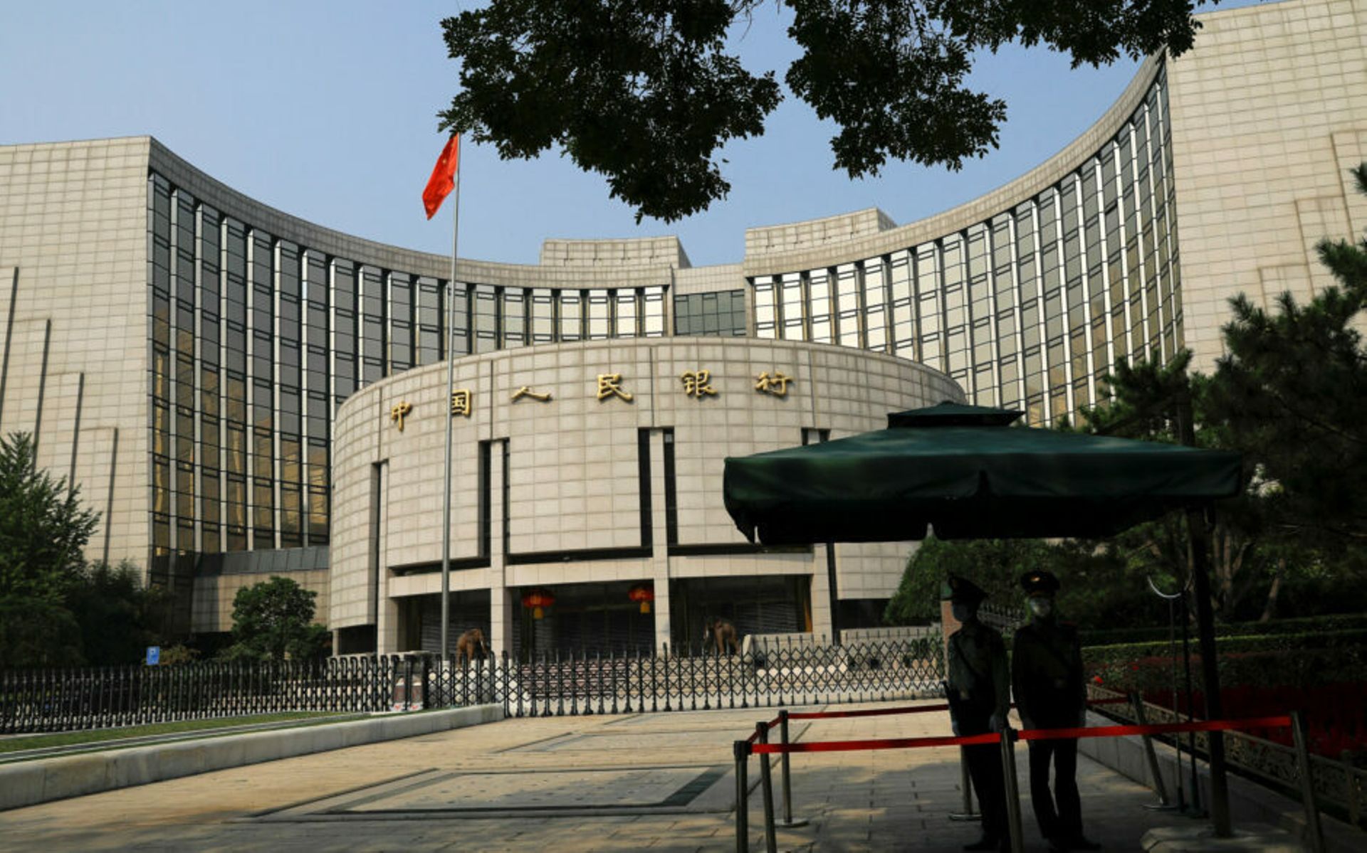 China steps up crypto crackdown, bans offshore issuance of yuan-pegged stablecoins