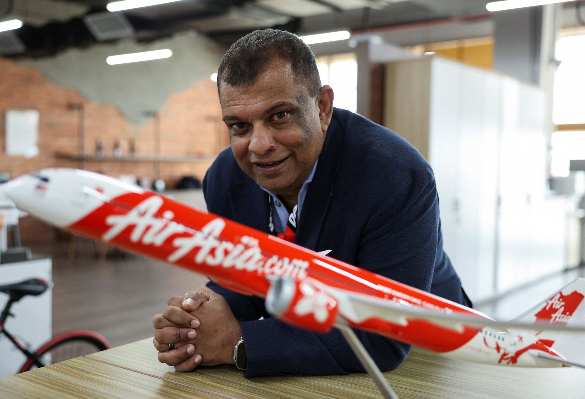 AirAsia co-founder Fernandes plans to start new airline: report