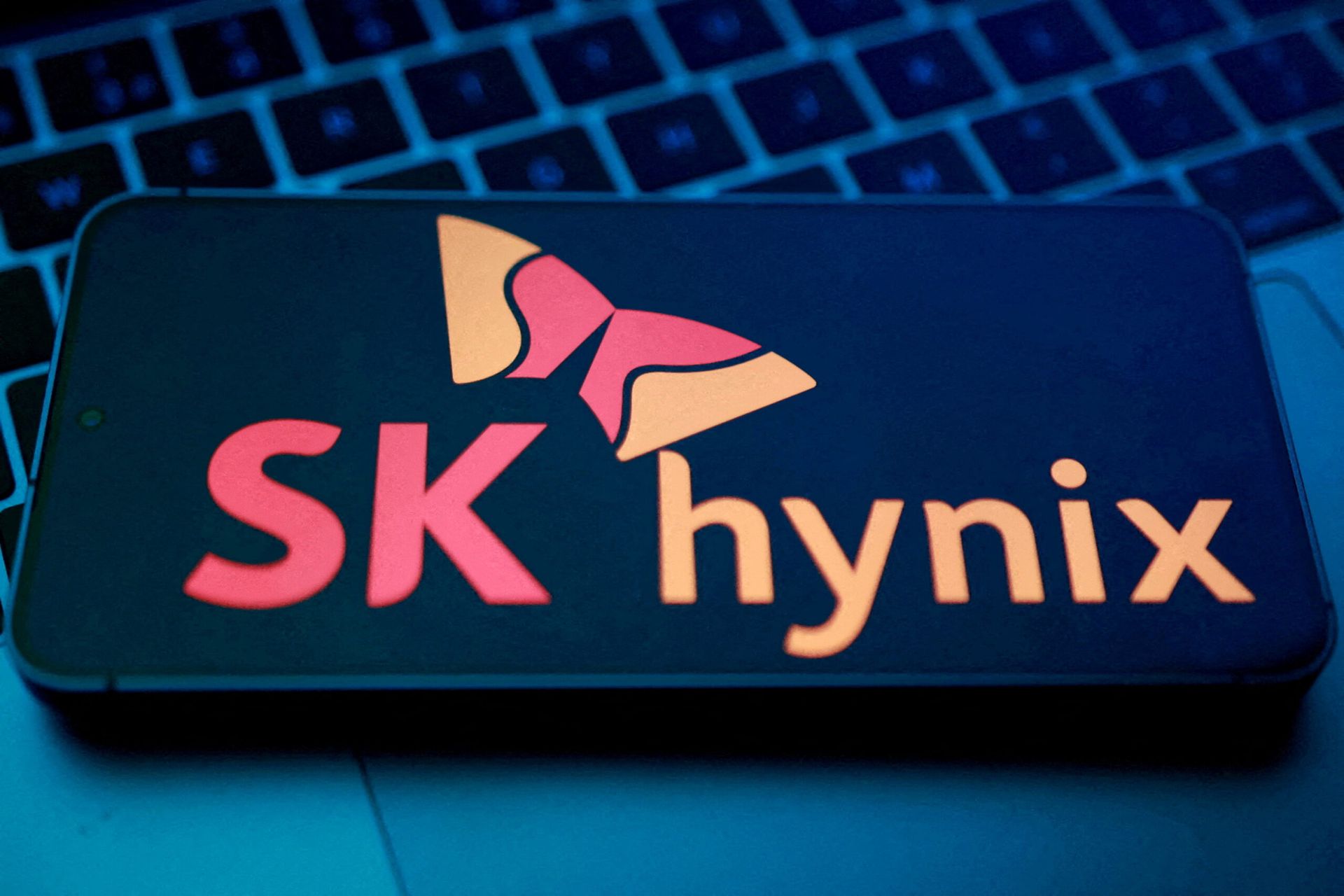 SK Hynix joins $1t club after Samsung, Micron on AI chip boom