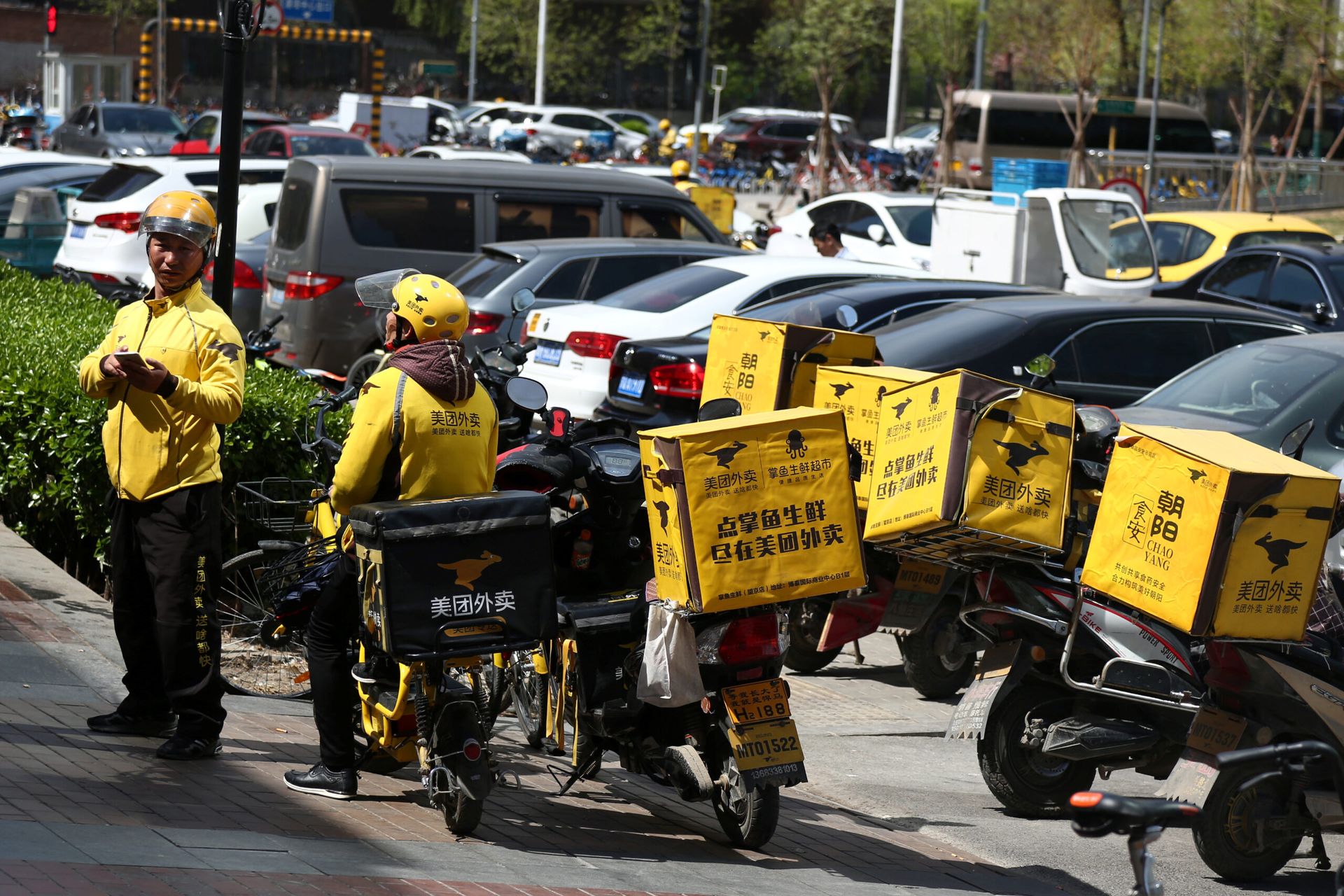 Meituan posts another quarterly loss, though food delivery wars are beginning to abate