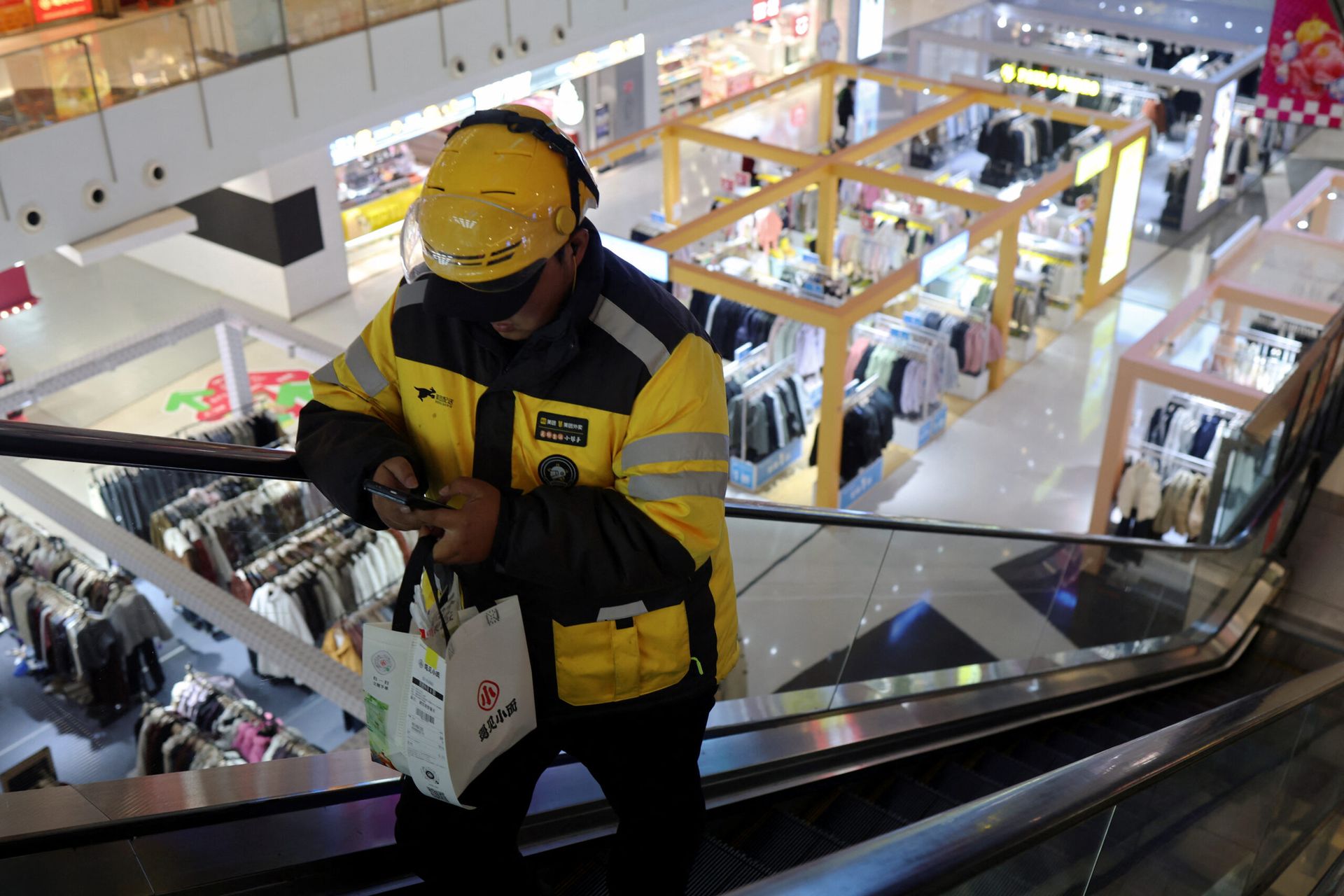 China issues draft rules on food delivery subsidy to curb price wars