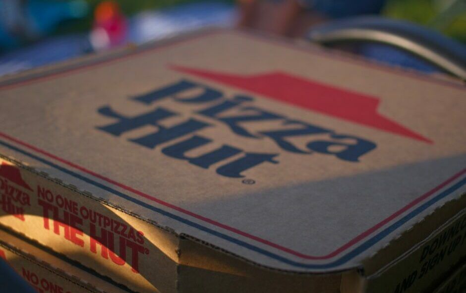 Yum Brands to sell Pizza Hut for $2.7b to Yum China, LongRange Capital