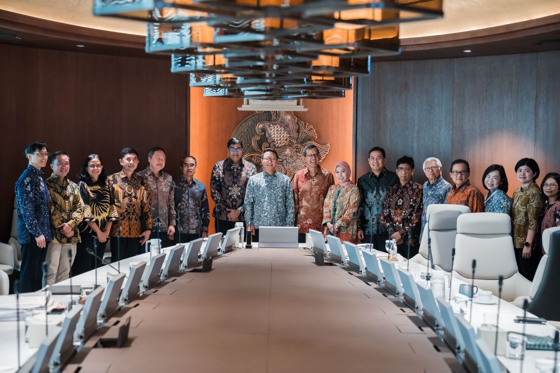 Indosat completes $650m fibre business carve-out with Arsari Group