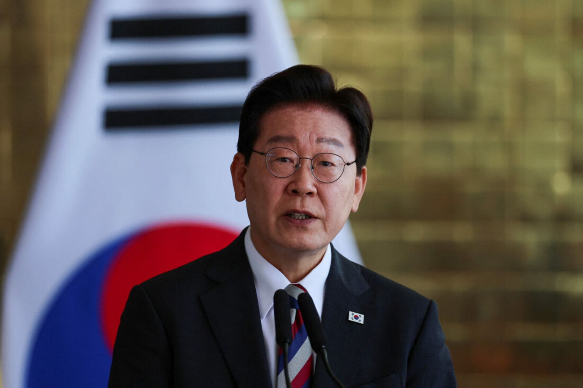 S Korea to launch $3.5b semiconductor fund, plans new hubs