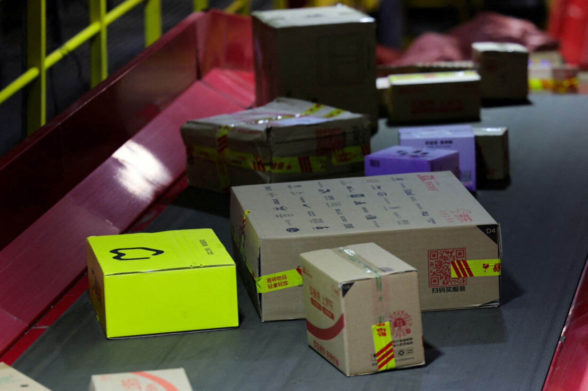 JD.com records first quarterly revenue fall in over a decade