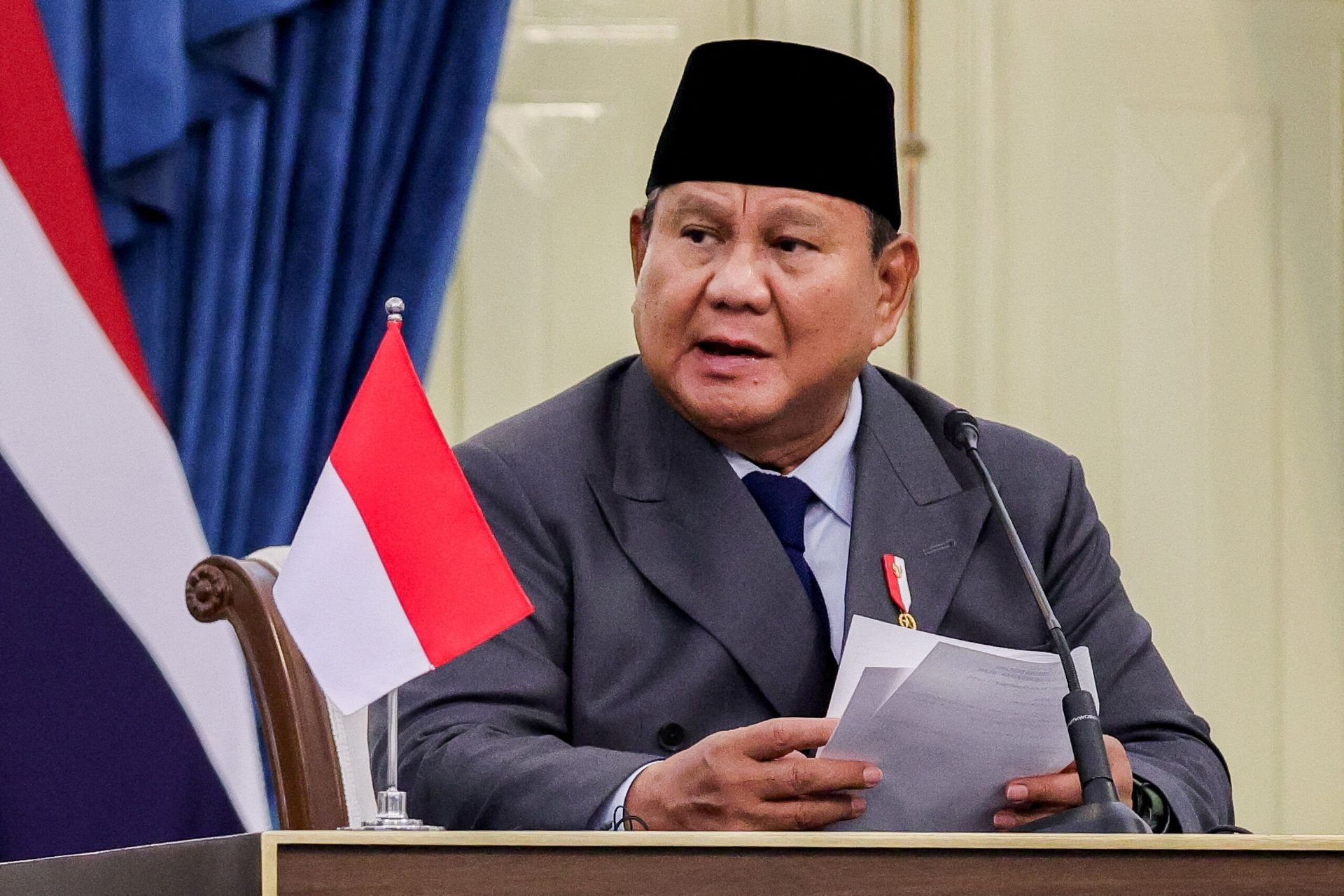 Indonesia's Prabowo inaugurates 14 solar power projects