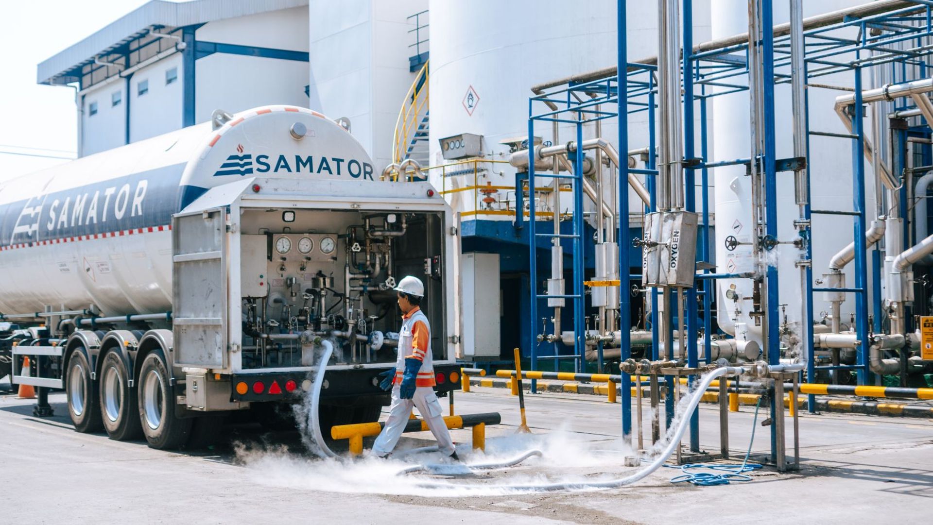 Global peers, PE firms eye CVC's stake in Samator Indo Gas