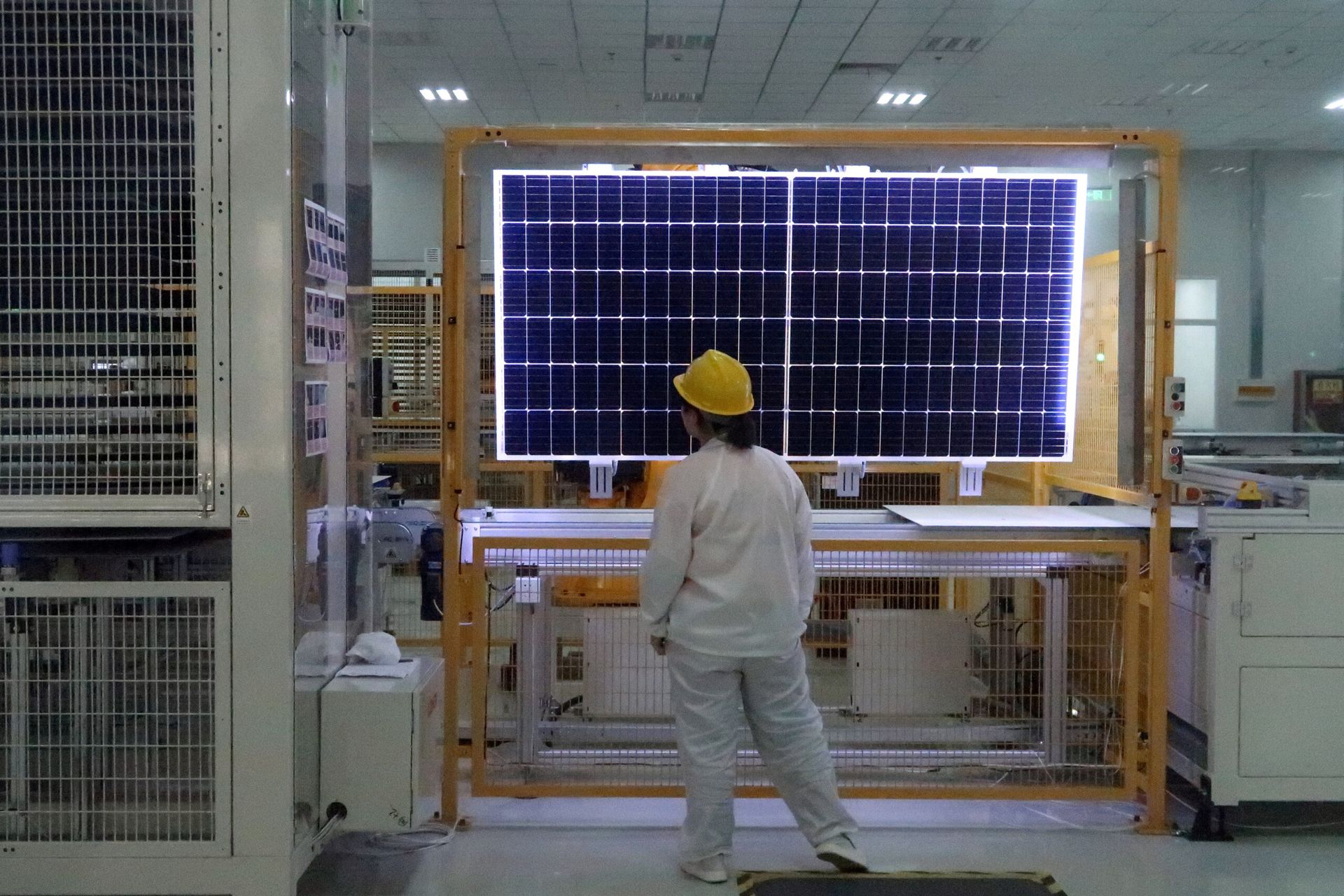 China solar giants shed another 40,000 jobs in 2025 as overcapacity persists